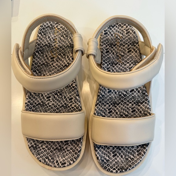 CIRCUS NY Ivory Platform sport Holden Sandals Size 7 - Picture 1 of 7